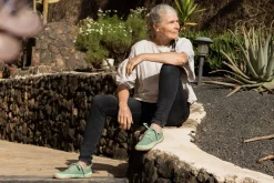 Lago><noscript><img width=